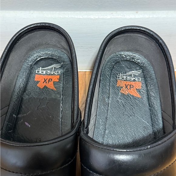 Dansko XP Black Clogs Size 39 - Picture 4 of 9